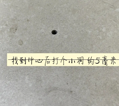 涉县瓷砖空鼓维修公司专业解答在瓷砖铺贴过程中，如果砂料搅拌不均匀，将会带来以下问题